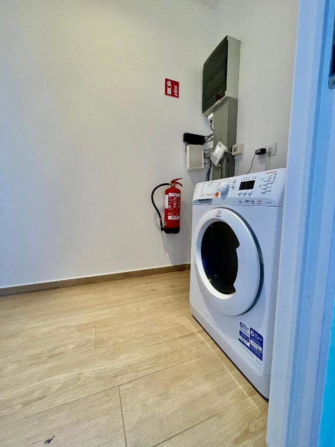 Oneluxstay Near Diamond District Antwerpen Buitenkant foto