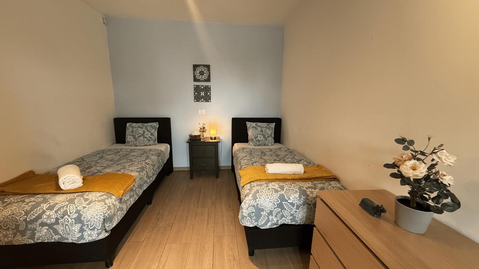 Oneluxstay Near Diamond District Antwerpen Buitenkant foto